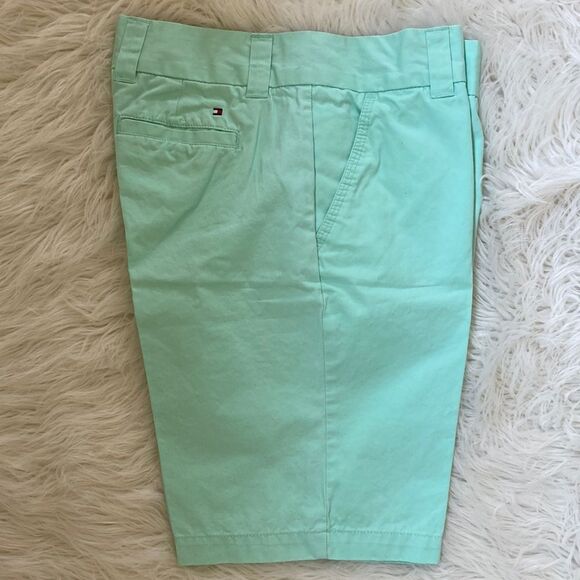 EUC Tommy Hilfiger Classic Mint Green Bermuda Shorts Size 6 - Picture 1 of 12